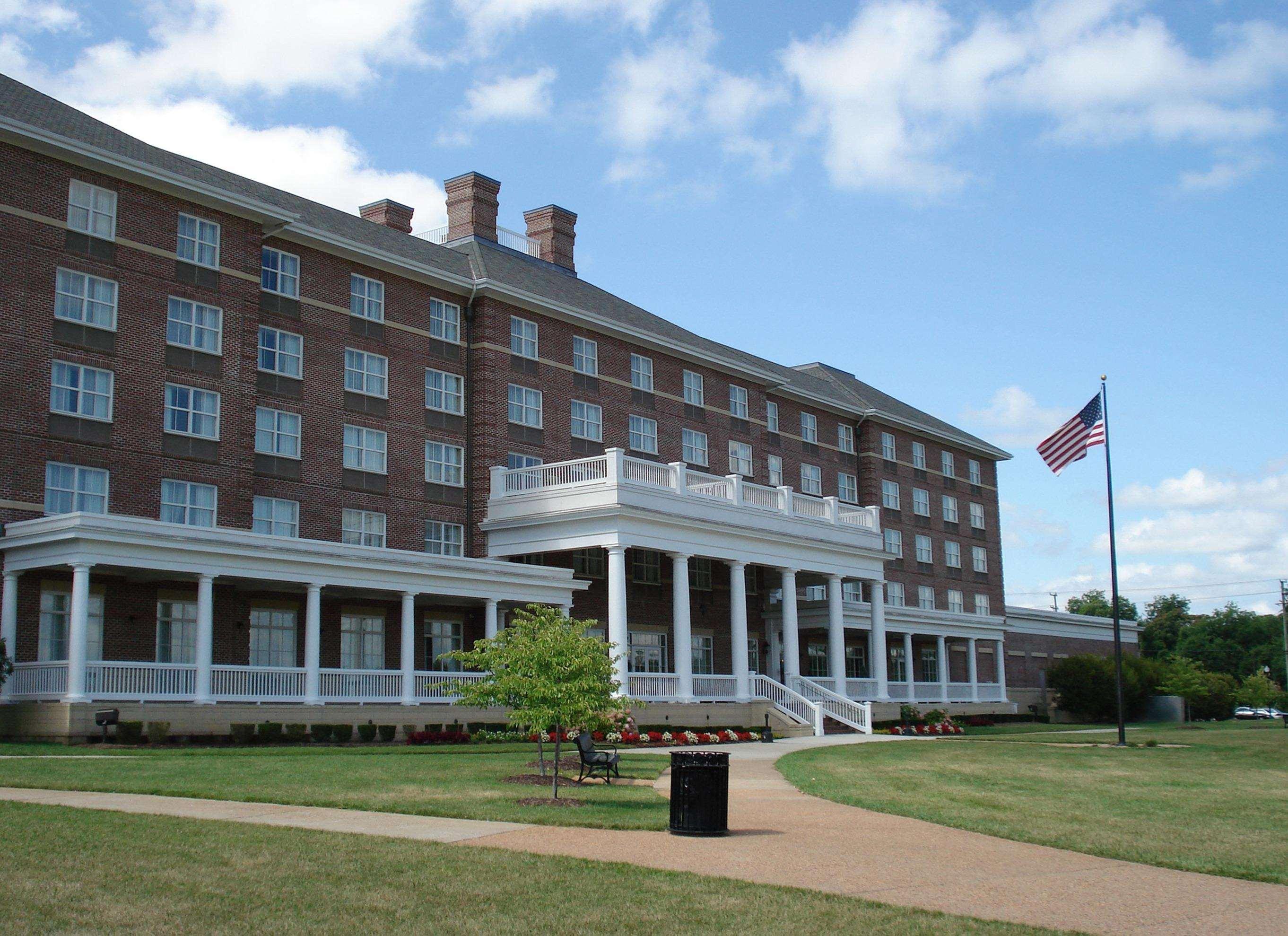 Hilton Garden Inn Suffolk Riverfront Екстериор снимка