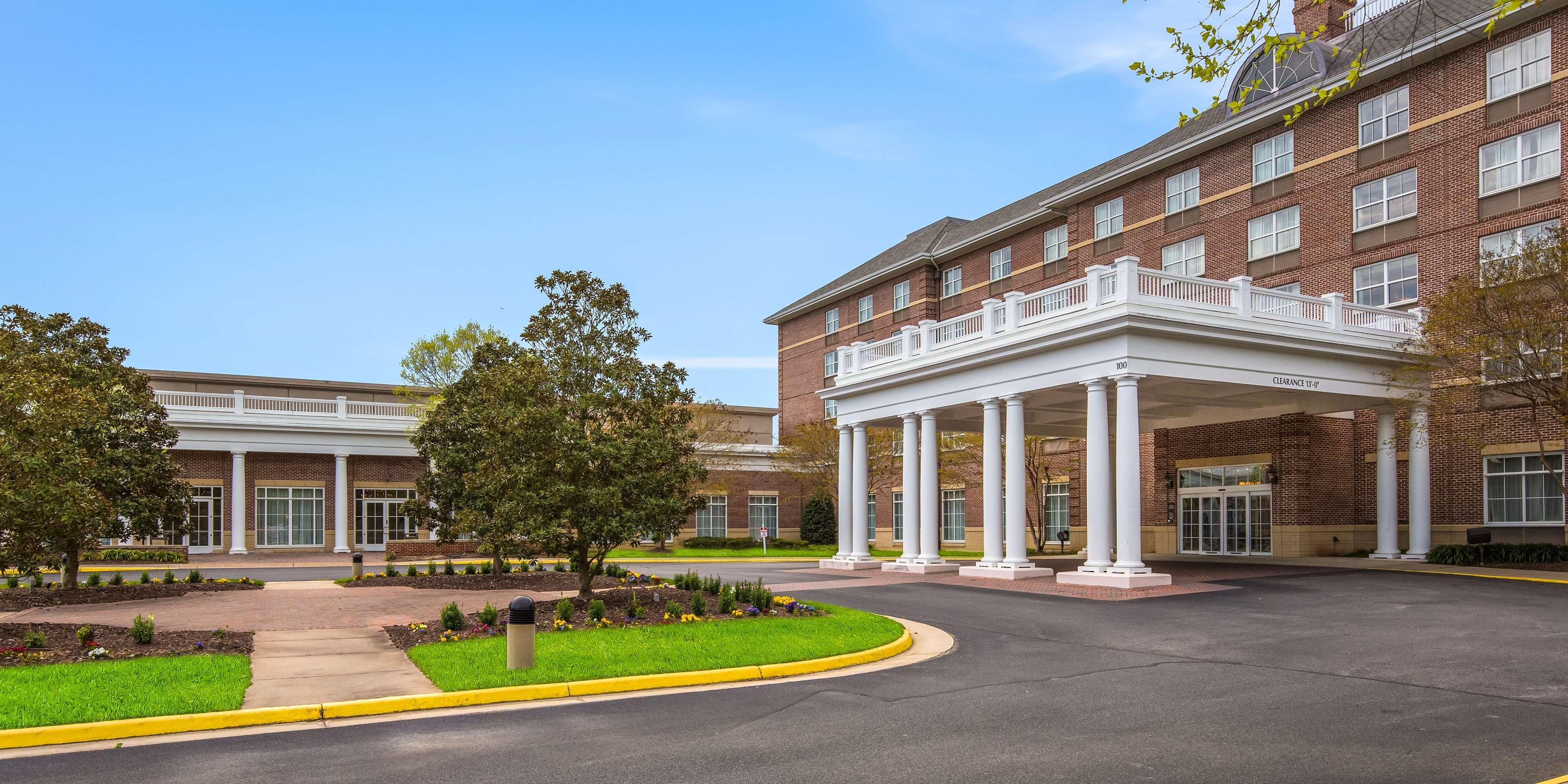 Hilton Garden Inn Suffolk Riverfront Екстериор снимка