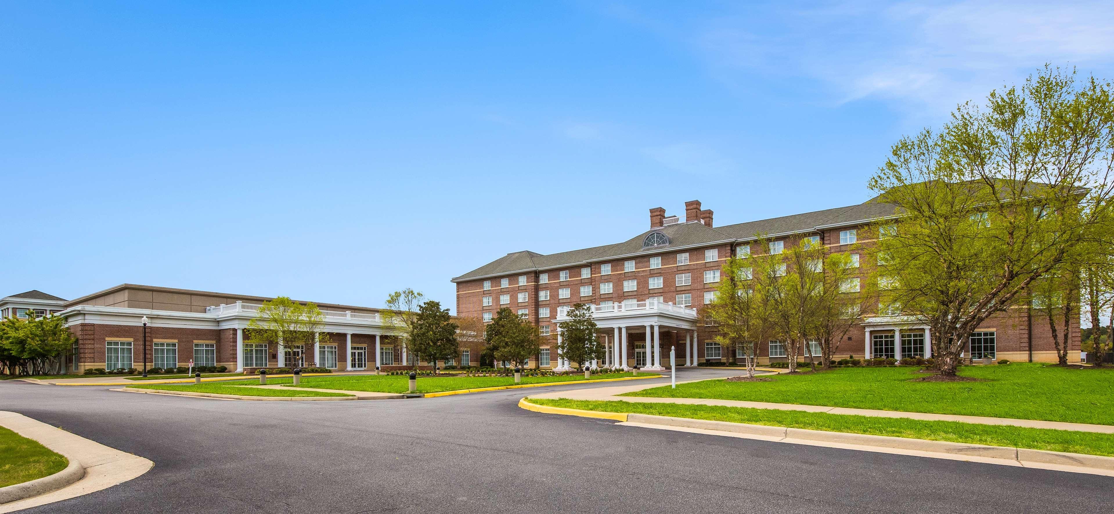 Hilton Garden Inn Suffolk Riverfront Екстериор снимка