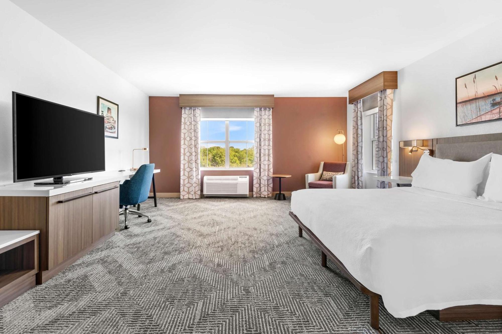 Hilton Garden Inn Suffolk Riverfront Екстериор снимка