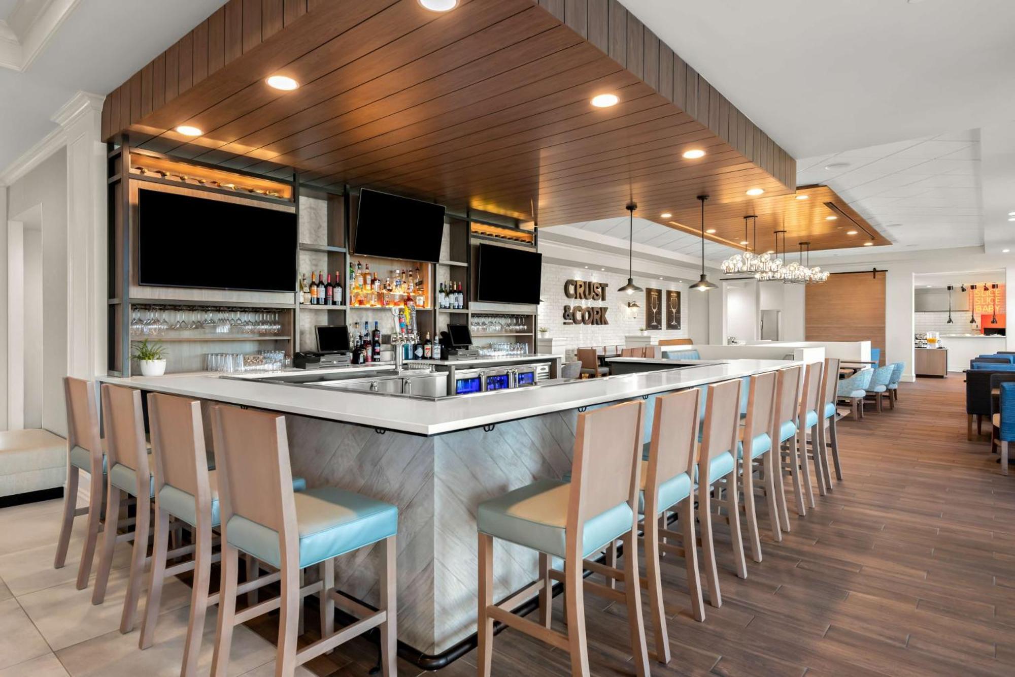 Hilton Garden Inn Suffolk Riverfront Екстериор снимка