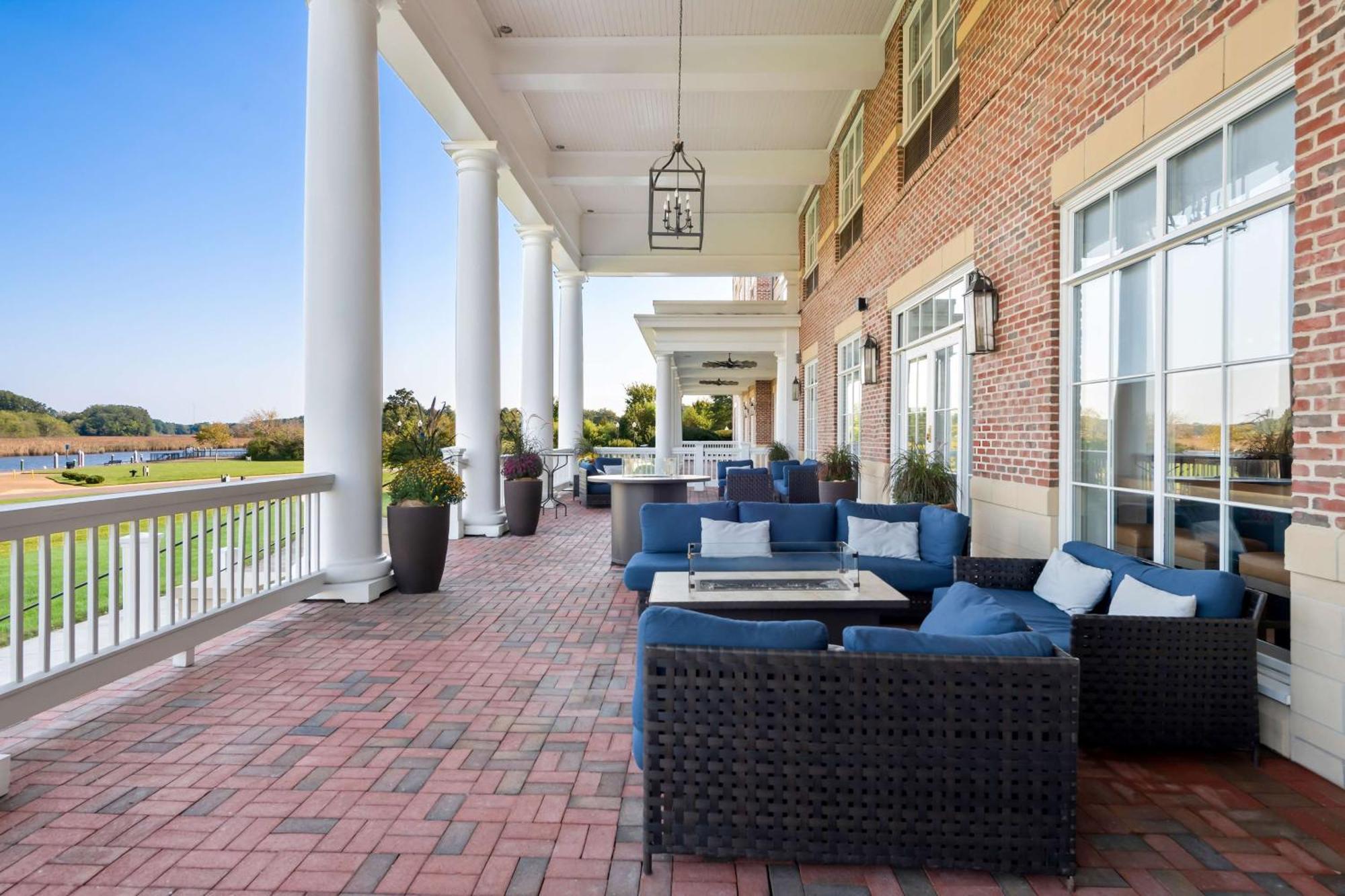 Hilton Garden Inn Suffolk Riverfront Екстериор снимка