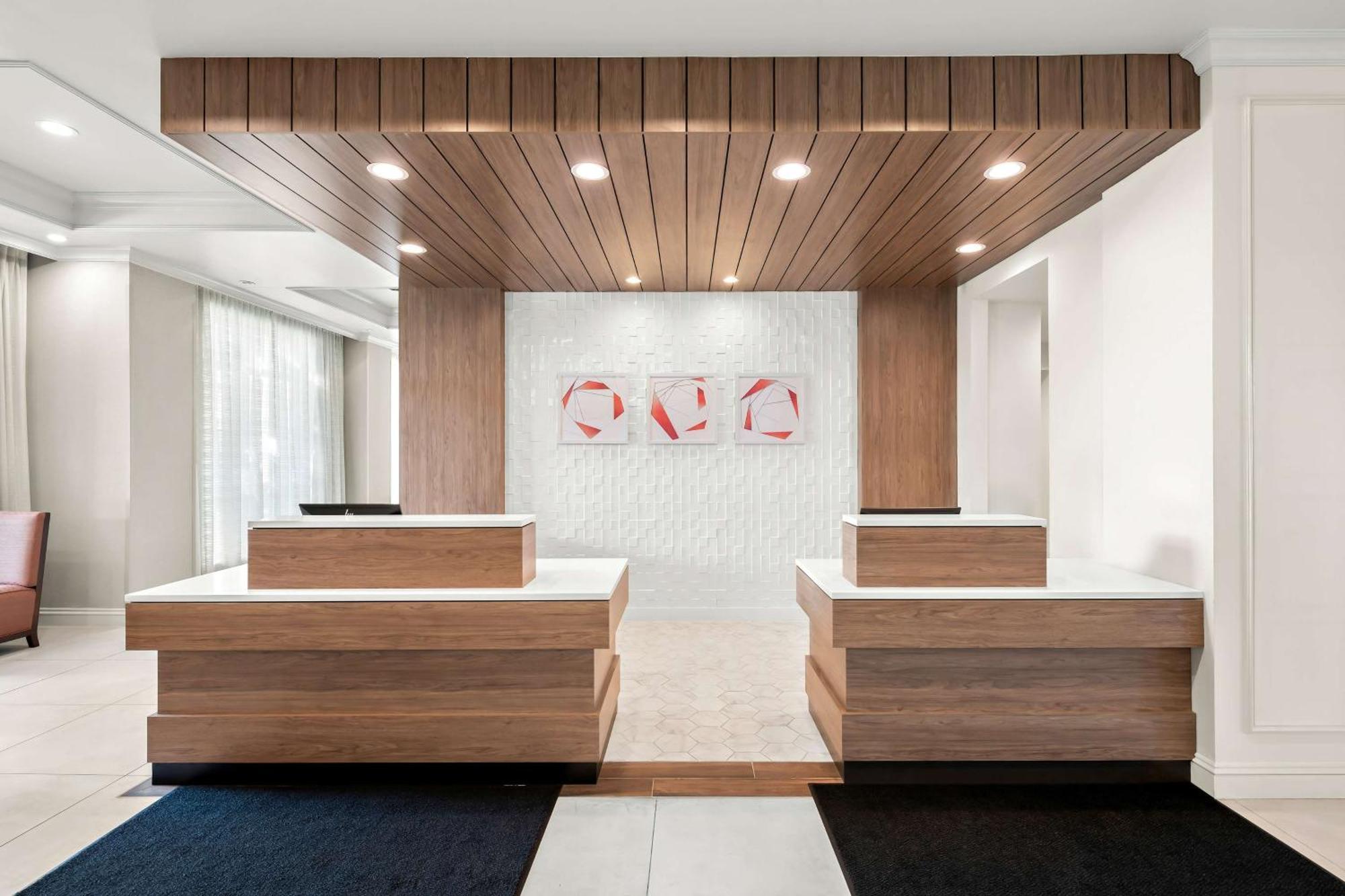 Hilton Garden Inn Suffolk Riverfront Екстериор снимка